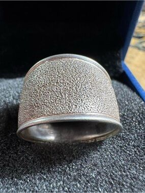 925 Sterling Silver Cigar Band Ring Brutalist Diamond Dust Textured Size 8
